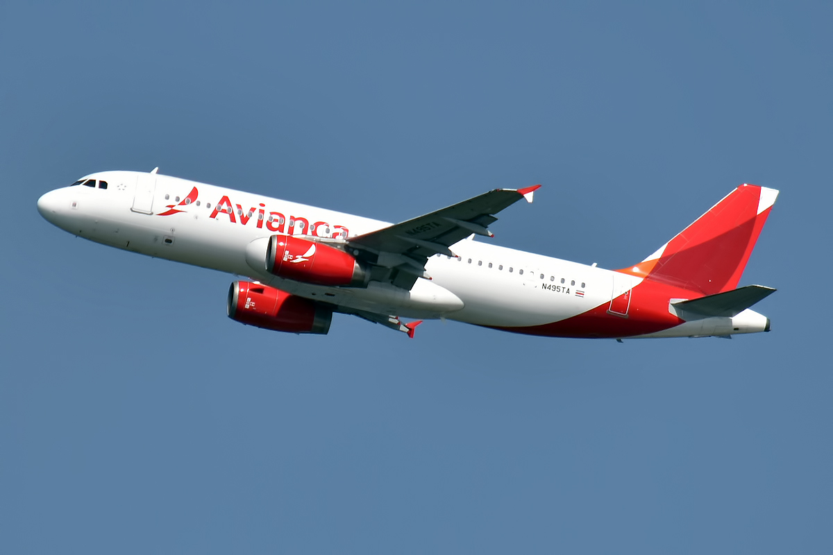 Avianca Airbus A320 representing Flight 042 after severe turbulence forced a Miami emergency landing