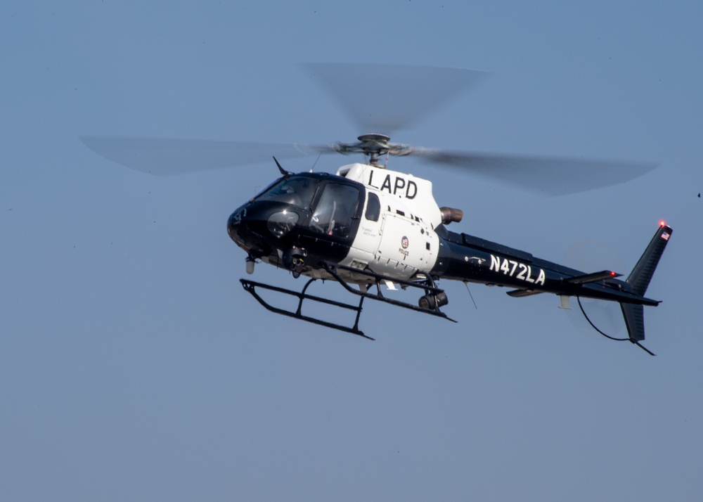 Airbus H125 helicopter, the same AS350 type as NewsChopper4, flying over Los Angeles