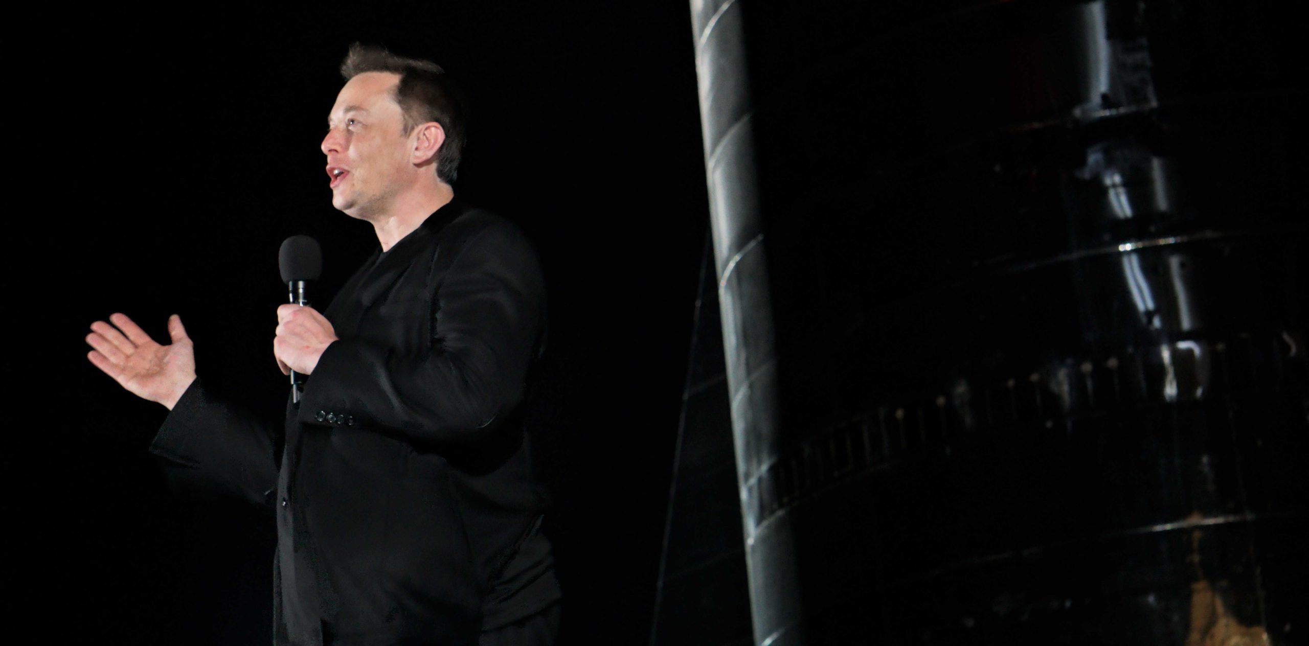Elon Musk at a SpaceX Starship presentation
