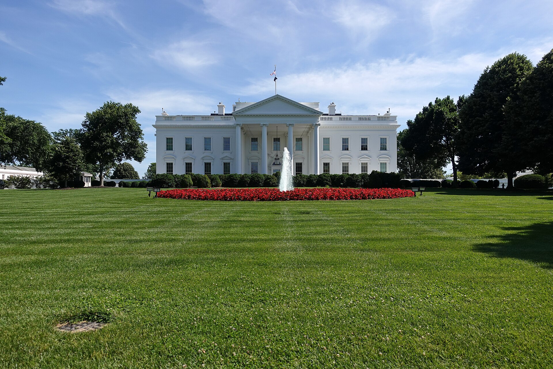 The White House north facade across the North Lawn in Washington, US intelligence sharing Ukraine dispute