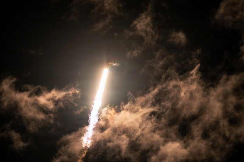 Falcon 9 carrying Starlink satellites, illustrating the network at the center of the Starlink Ukraine missile launchers request