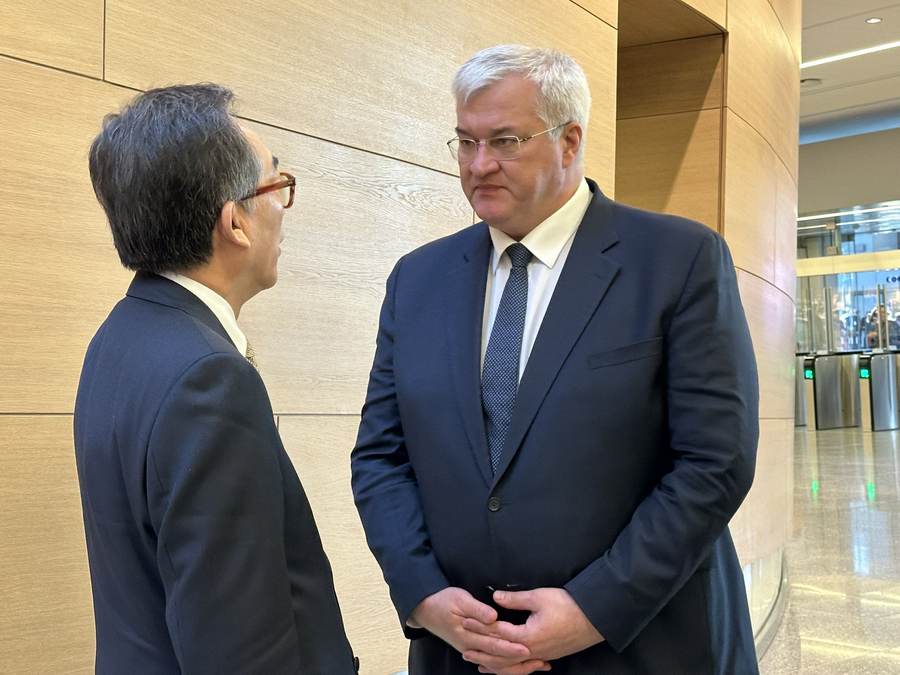 Ukraine Foreign Minister Andrii Sybiha with South Korean Foreign Minister Cho Tae-yul before the Ukraine South Korea diplomatic row