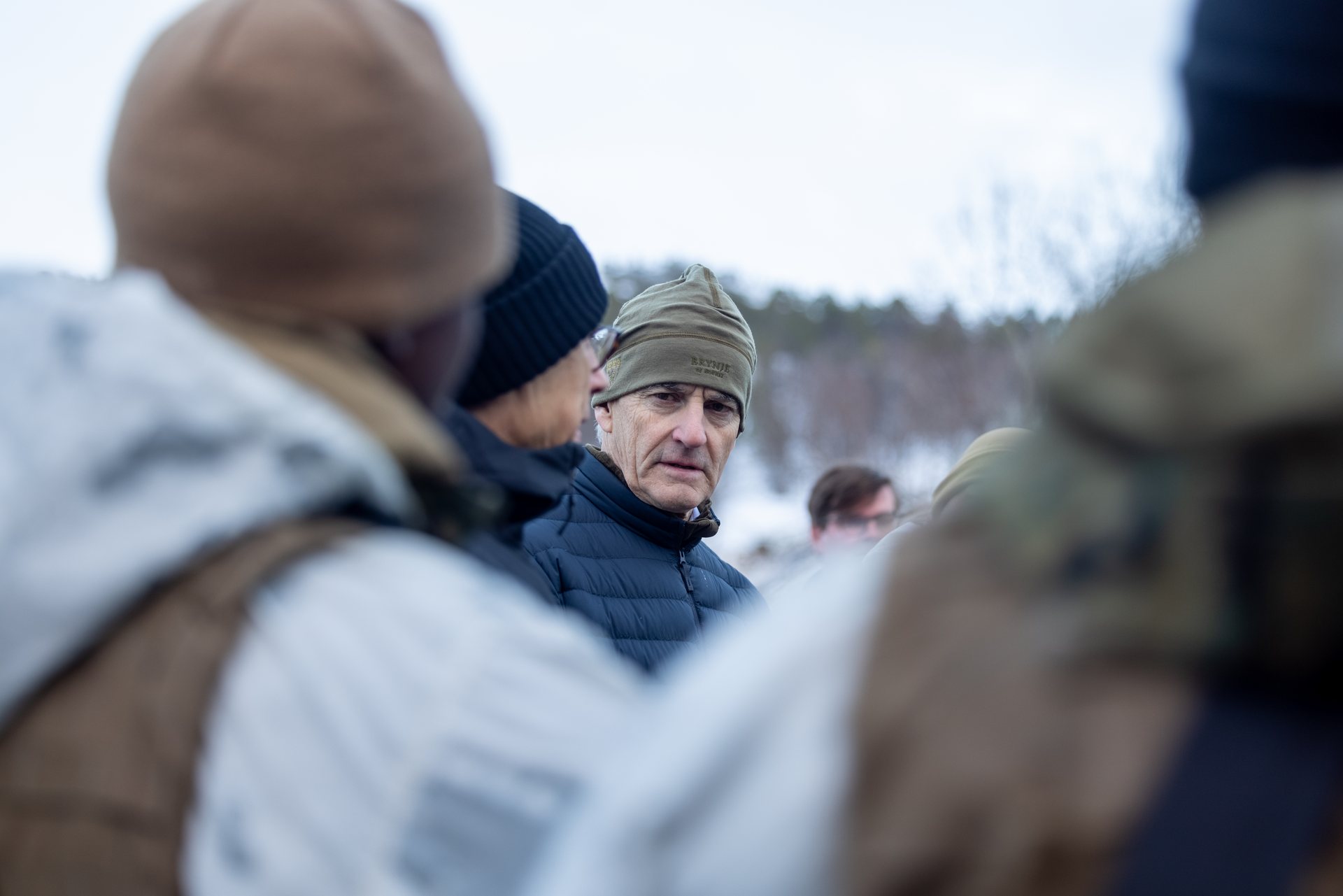 Norwegian Prime Minister Jonas Gahr Støre, with Finnish President Alexander Stubb beside him, visiting U.S. Marines during the Nordic Response 24 exercise in Norway — the two leaders behind the Finland Norway Putin phone call