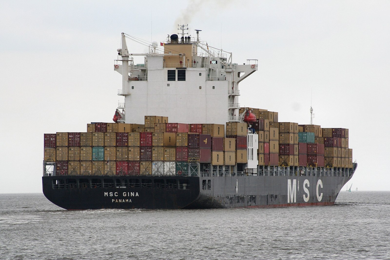 The MSC container ship MSC Gina off Bremerhaven — file photograph from 2009