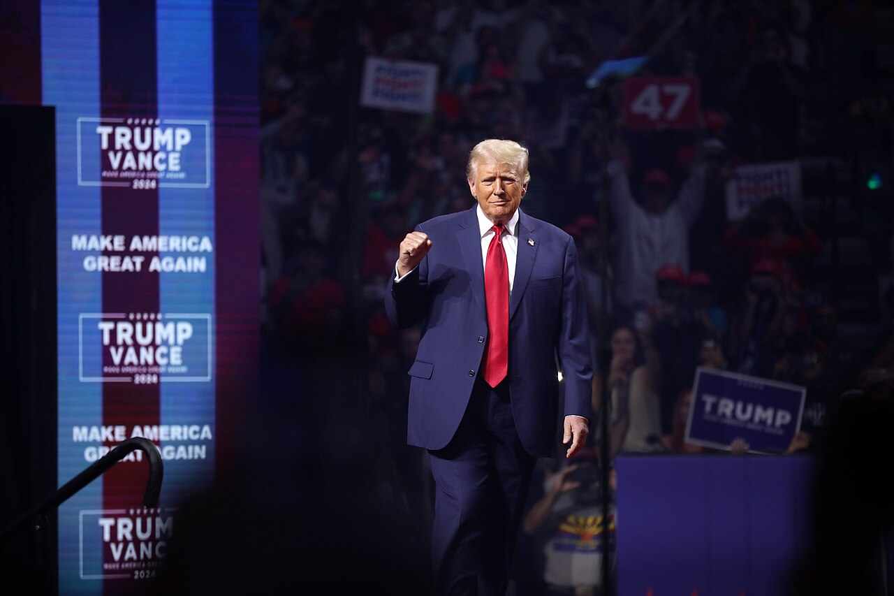 Donald Trump at a campaign rally, illustrating the Trump Ohio rally October 2026 in Vandalia
