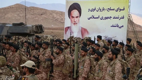 Iranian Revolutionary Guard Corps personnel — AP reports Guard advisers directed the Houthi offensive