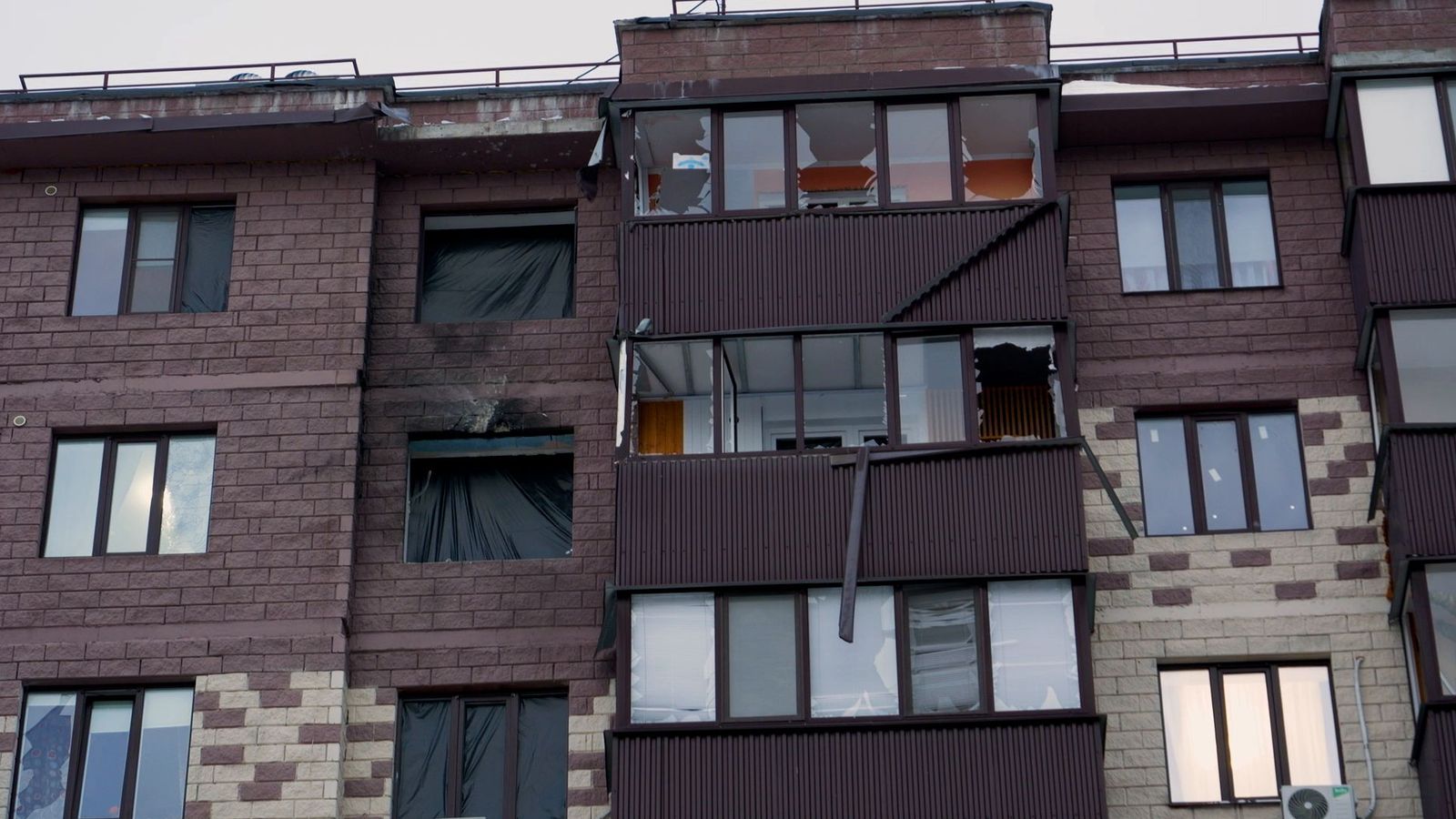 Apartment building damaged in Belgorod illustrating the civilian danger of the Russia Ukraine drone war escalation