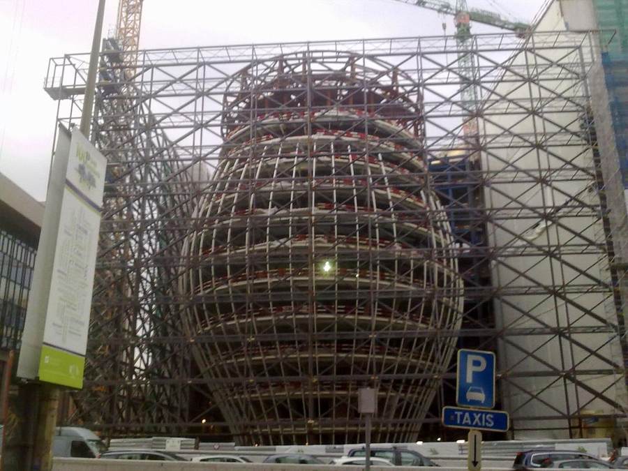 The Europa building in Brussels, headquarters of the European Council — EU countries sanctioned 10 individuals and 17 entities there on September 28, 2026 over the deportation of Ukrainian children to Russia