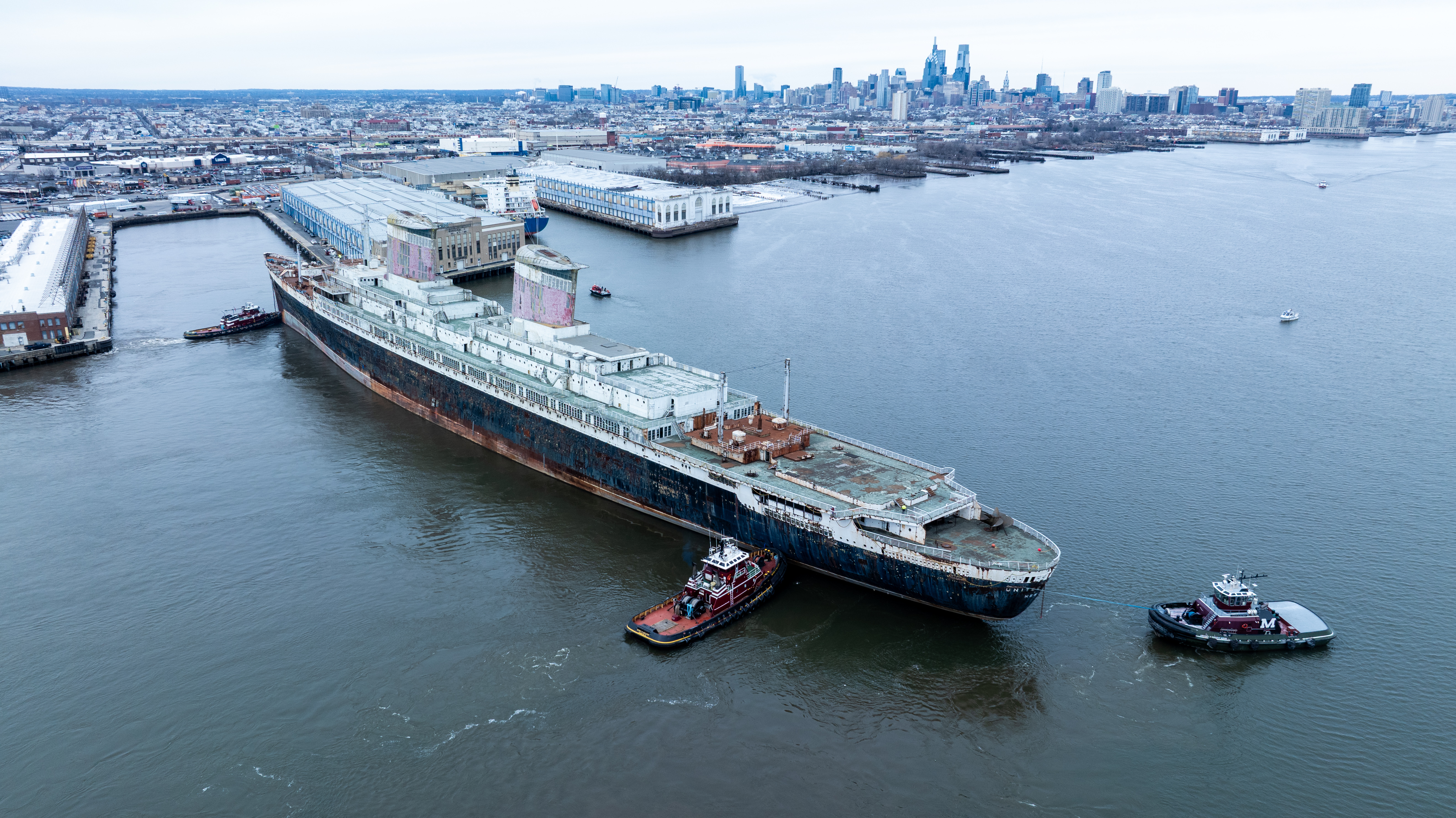 SS United States artificial reef Destin — the historic ocean liner before its planned sinking off Florida