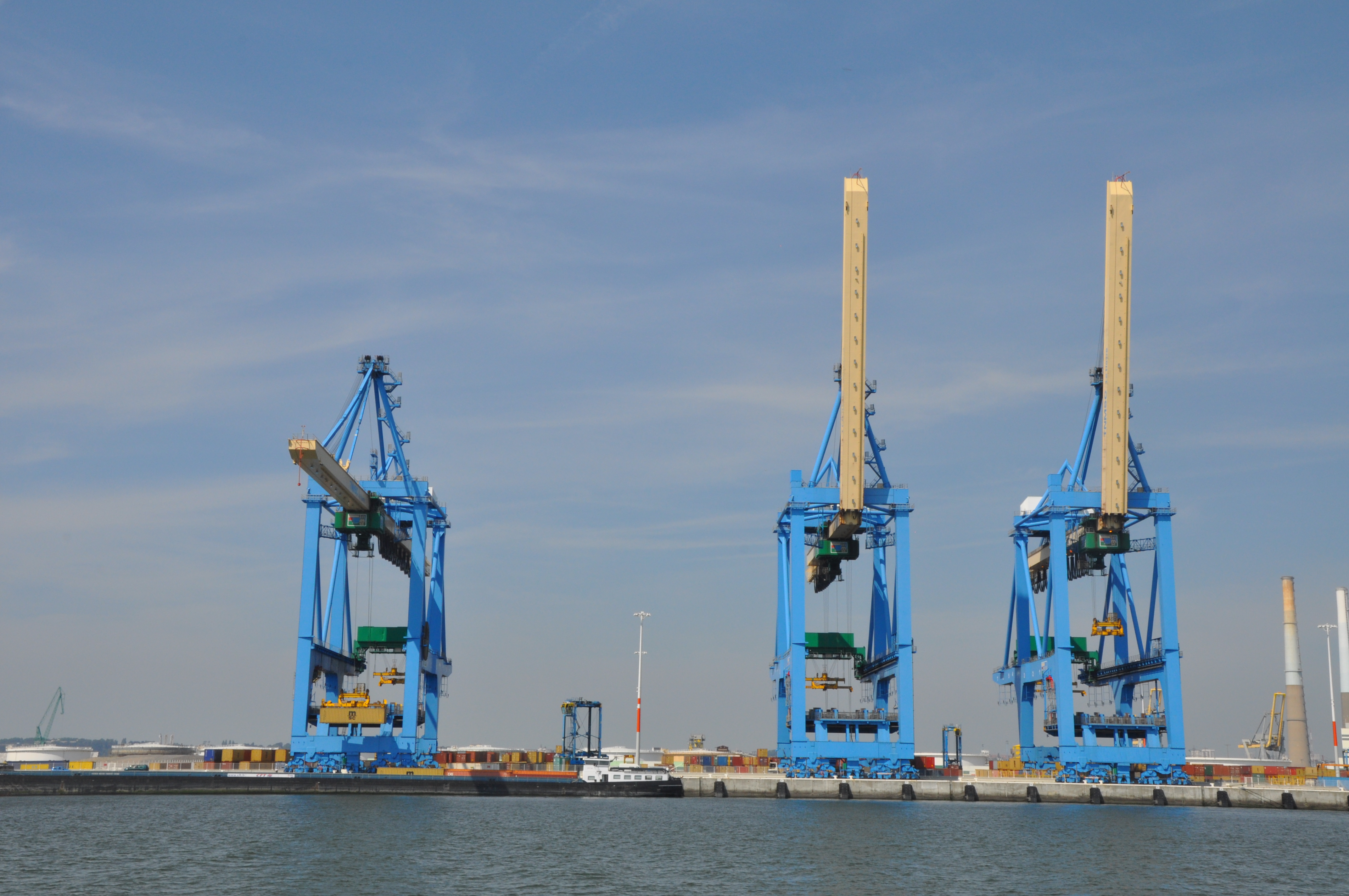 Container shipping at Le Havre, one of France's main export gateways