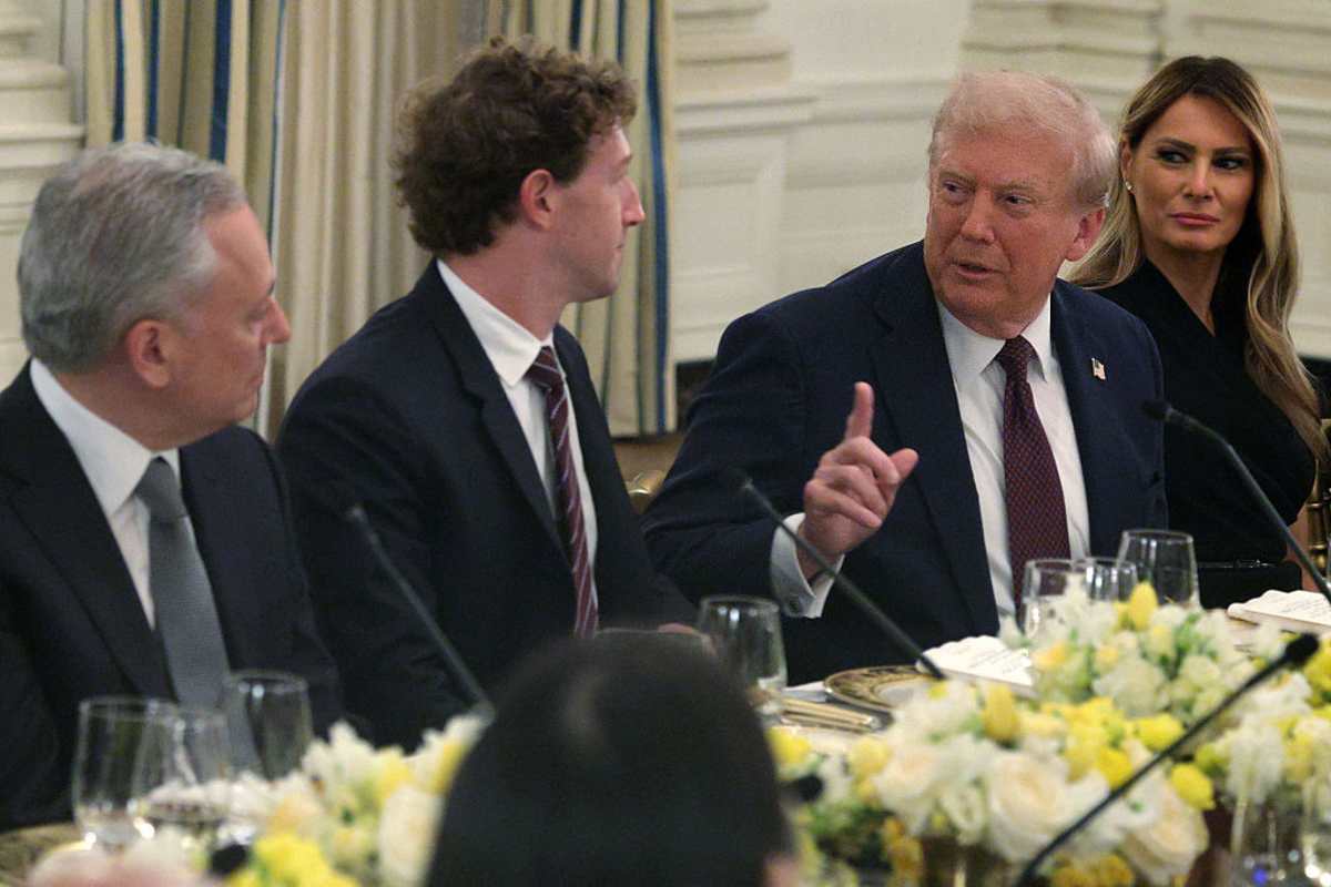 Donald Trump speaks with Mark Zuckerberg during the September 29 White House super intelligence luncheon