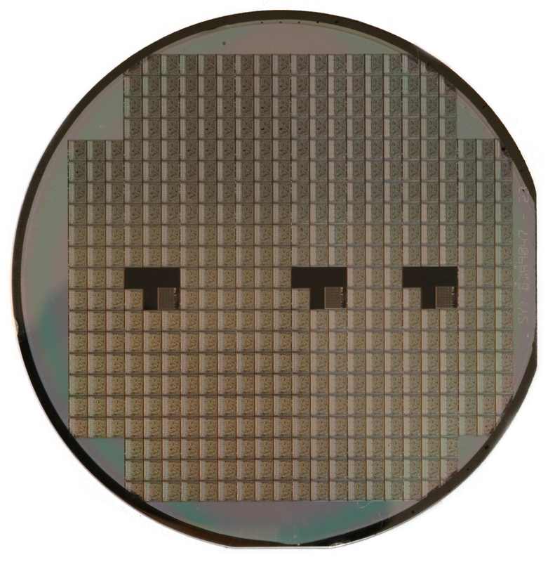 Silicon wafer covered in memory dies — Samsung stock falls and SK hynix stock plunge explained