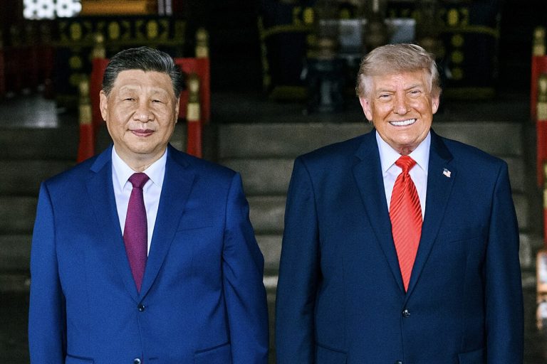 US President Donald Trump and Chinese President Xi Jinping tour the Temple of Heaven in Beijing, May 2026
