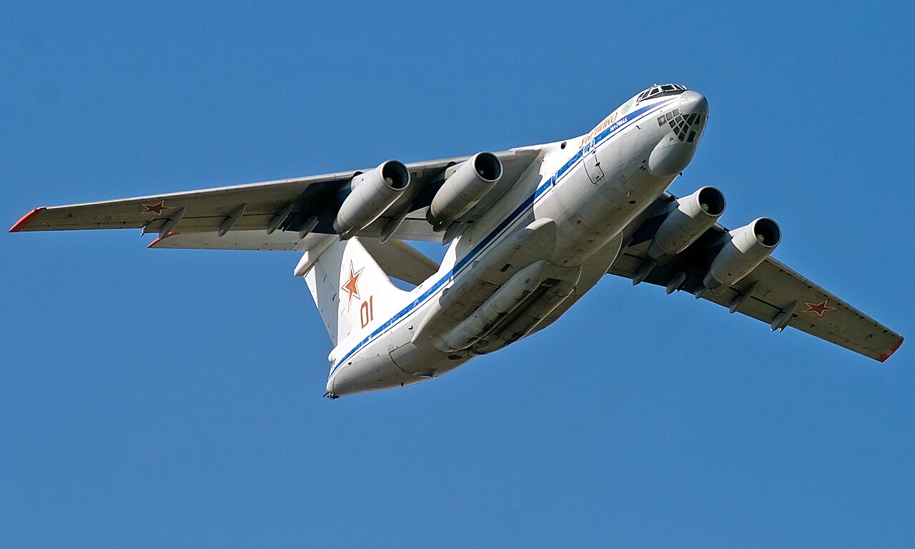 An Ilyushin Il-76 heavy airlifter in flight, the aircraft type used on the Anapa to Gomel evacuation route
