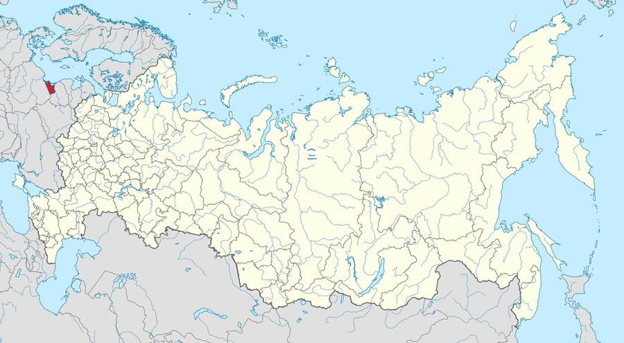 Map of Russia with Kaliningrad Oblast highlighted in red on the Baltic Sea, physically separated from mainland Russia