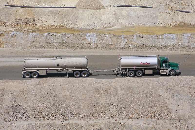 Diesel tanker truck illustrating fuel distribution as US diesel prices remain near 2026 records