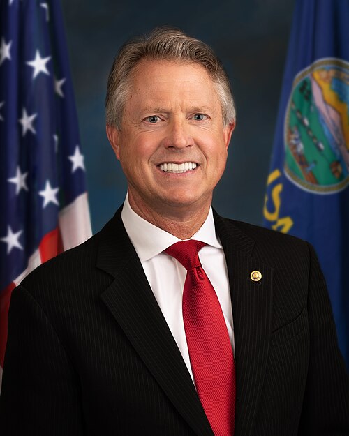 Official portrait of Senator Roger Marshall in the competitive 2026 Kansas Senate race
