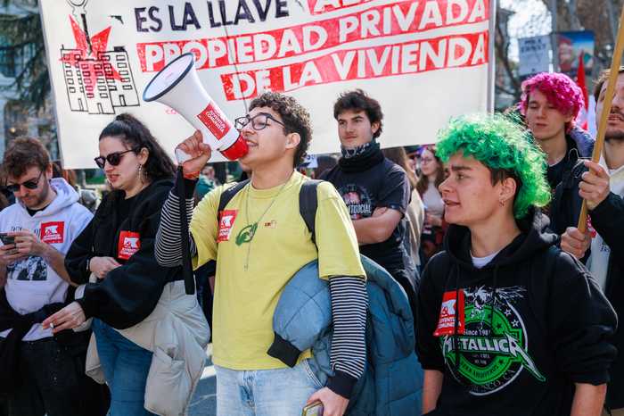 Young protesters at the Spain housing demonstration in Madrid — Madrid housing protest