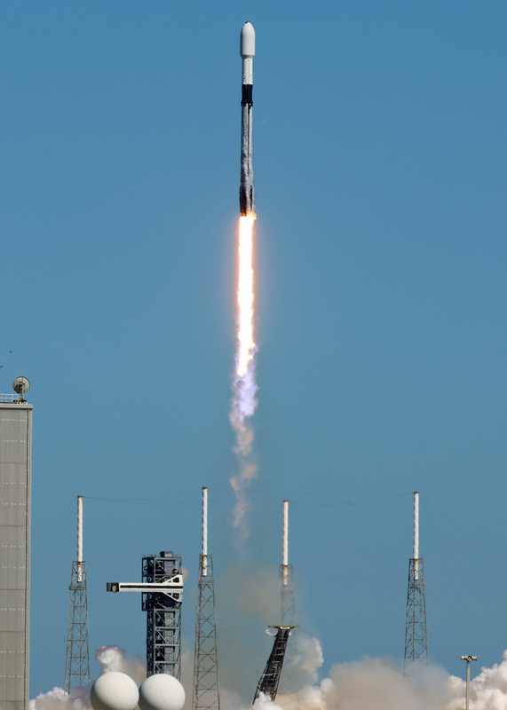 SpaceX Falcon 9 launch illustrating the SpaceX 40 billion Nvidia chips financing plan
