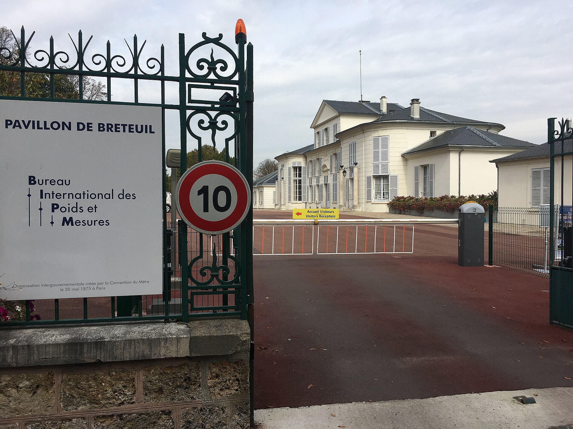 The Pavillon de Breteuil in Sevres, headquarters of the BIPM, which produces UTC and hosted the process behind the leap hour decision