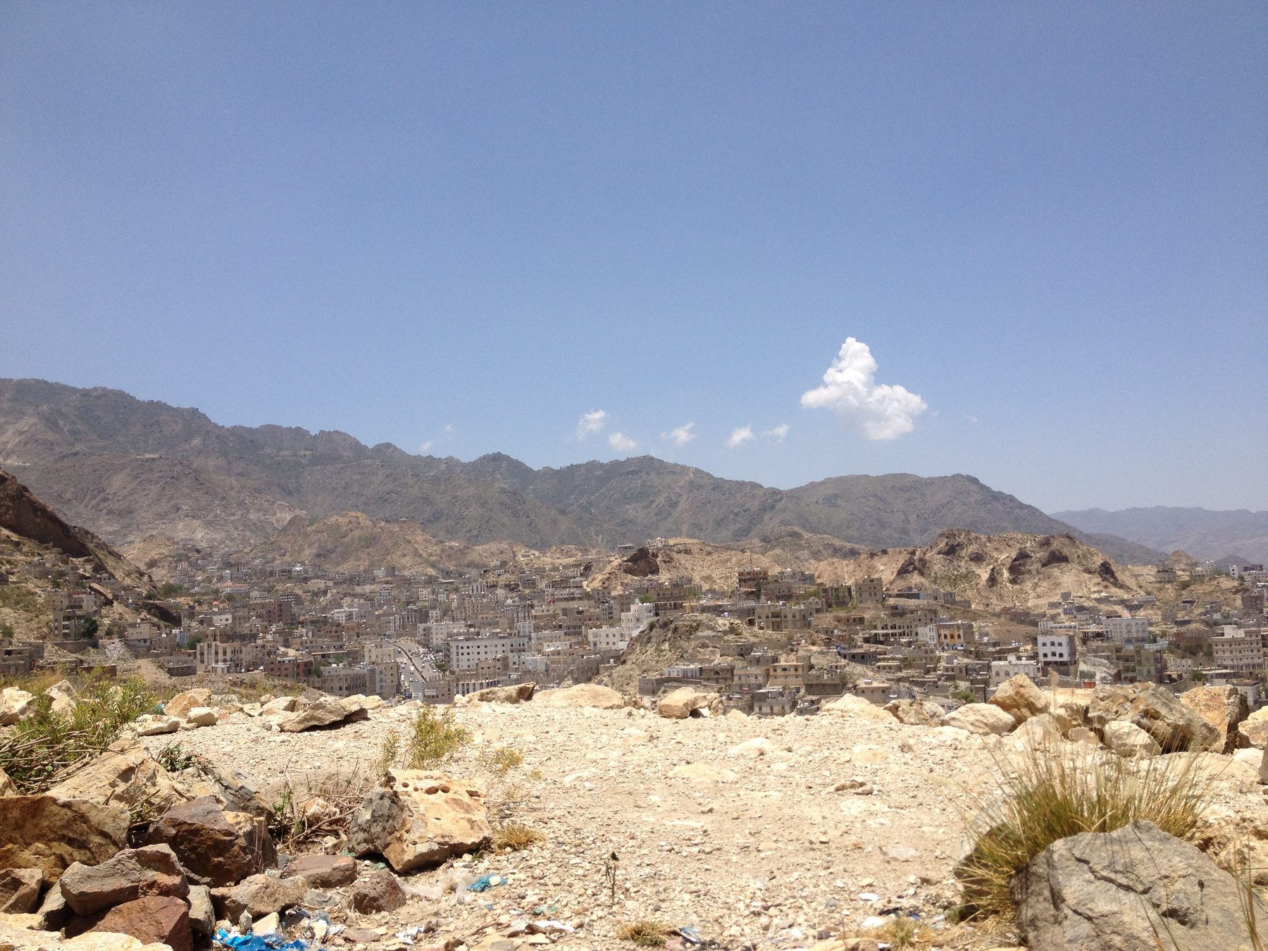 View across Taiz from Jabal Jarah in Yemen
