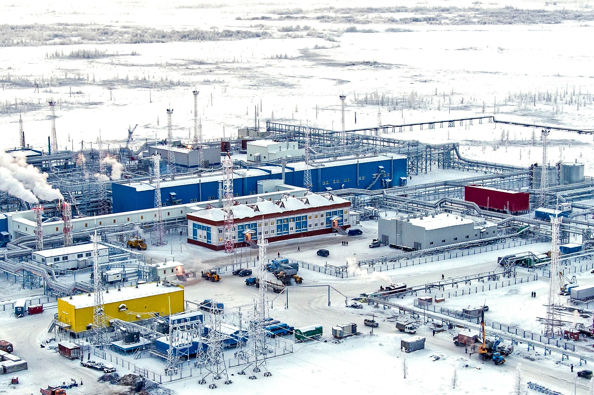 Snow-covered Siberian gas treatment plant in Western Siberia, similar in type to the facility identified in the Surgut drone strike reports