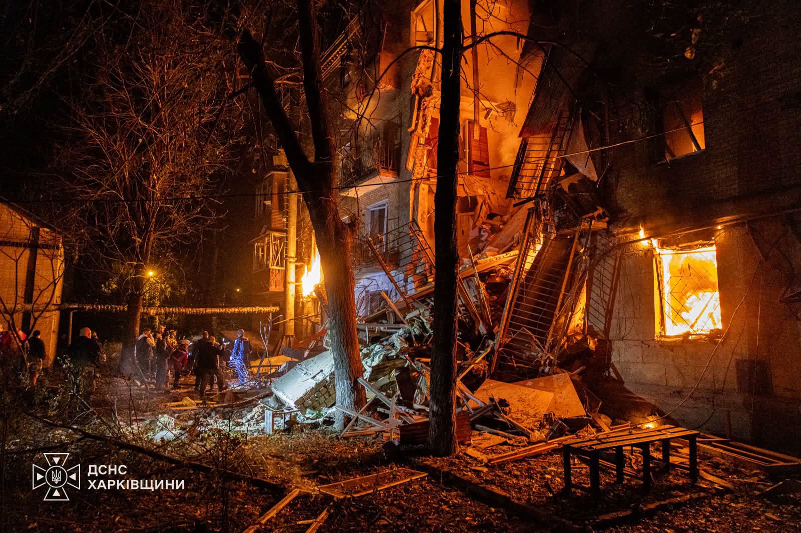 Apartment building in Kharkiv damaged by a Russian strike — Kharkiv drone strike kills two in Korotych overnight