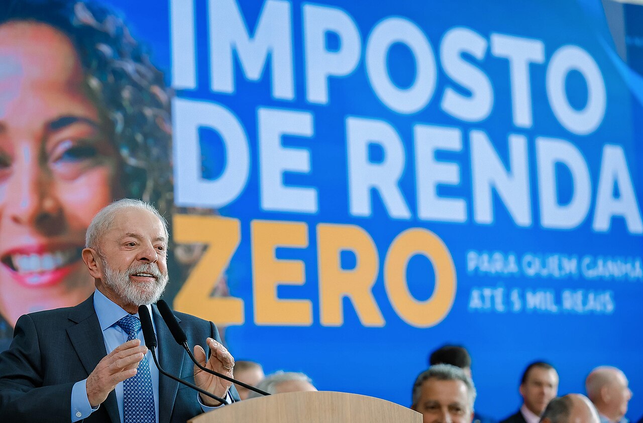 President Lula speaking before his fourth-term bid in the Lula vs Bolsonaro 2026 runoff