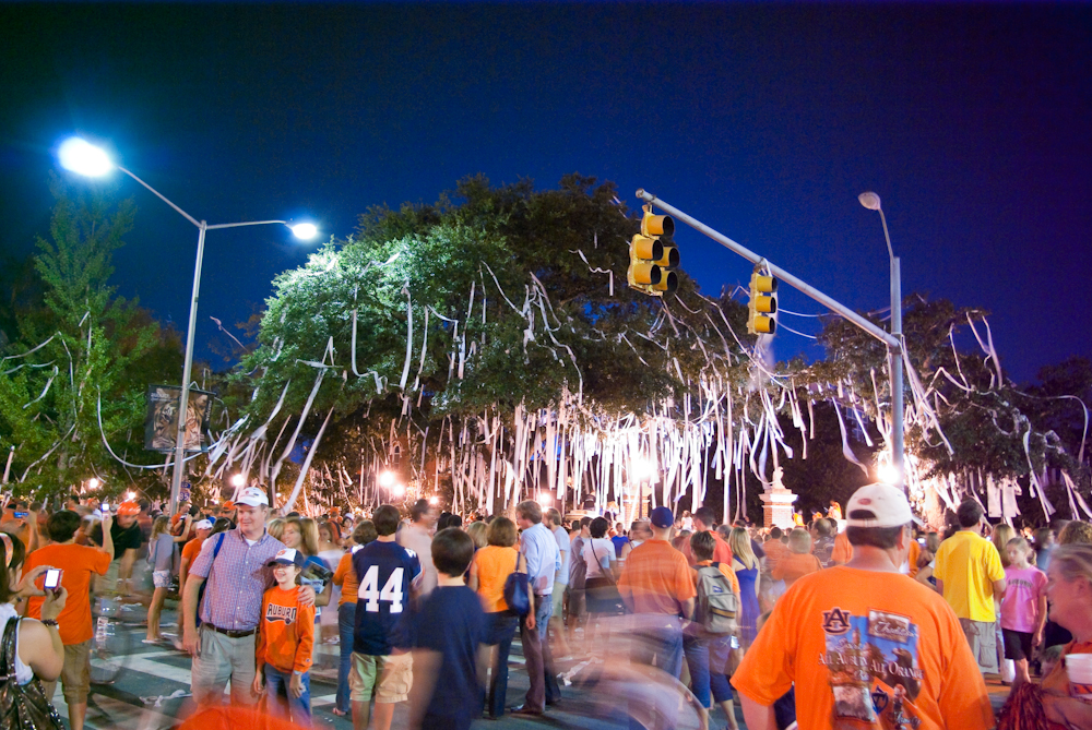 Toomer's Corner in Auburn rolled with toilet paper after a Tigers win — the celebration awaiting Auburn upsets No. 1 Georgia