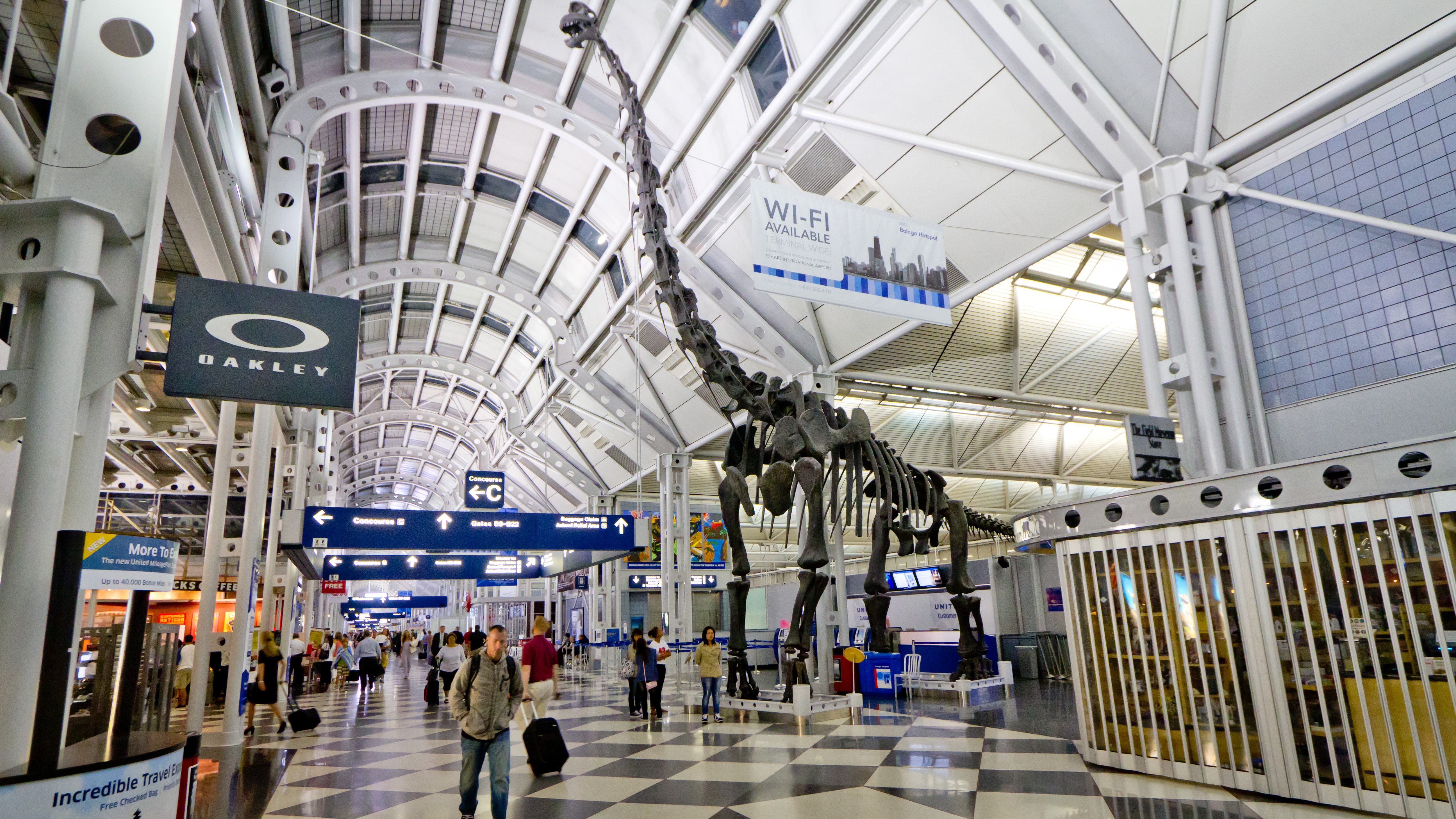 Chicago O'Hare International Airport, where the American Airlines O'Hare blown tire incident closed Flight 41's arrival on the tarmac