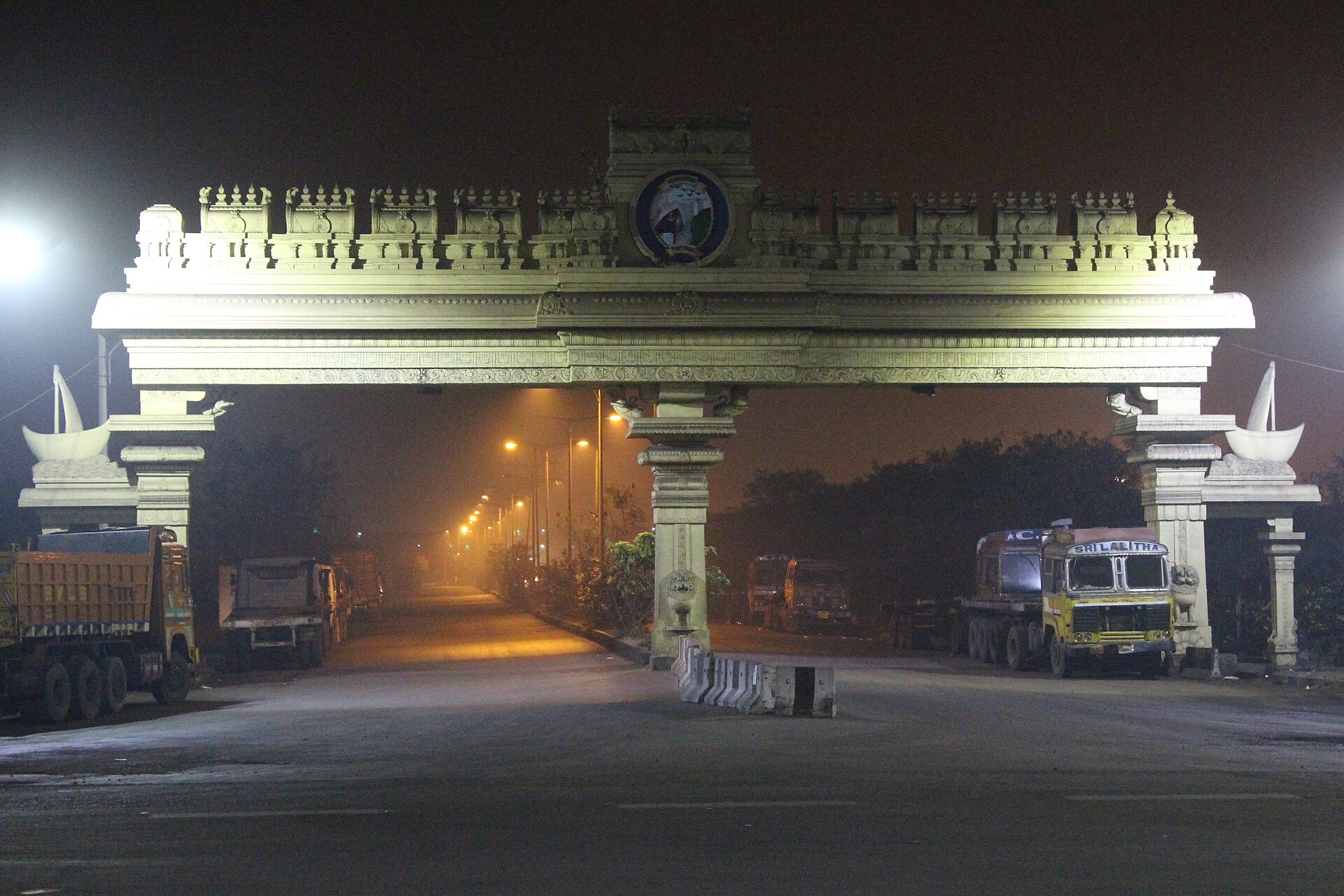 Cyclone Arnab Andhra Pradesh — Visakhapatnam Fishing Harbour entrance in a file photo
