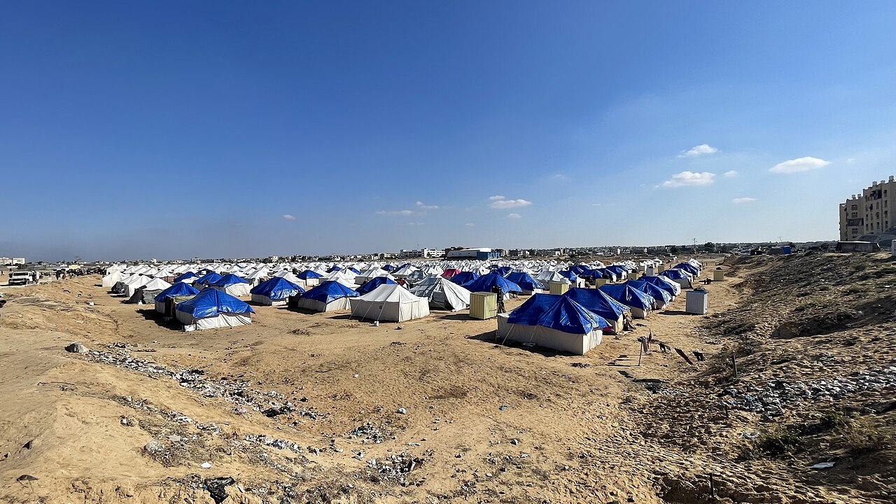 Rows of tents in a displacement camp for Palestinians from northern Gaza amid the Gaza forced marriage crisis