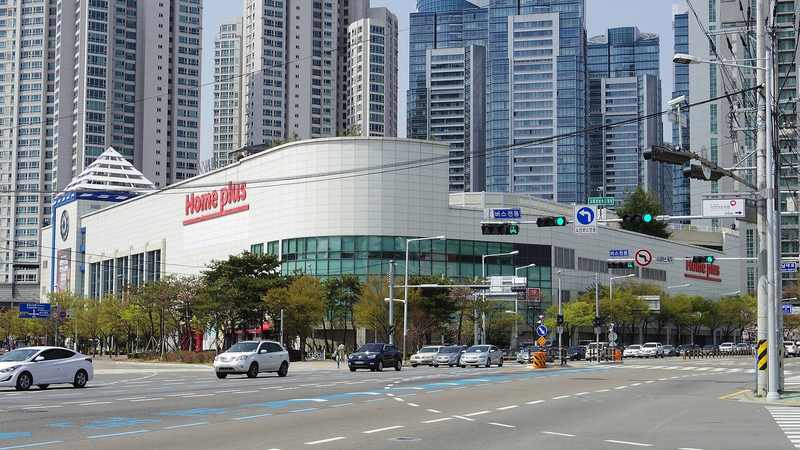 A Homeplus hypermarket in South Korea — Incheon supermarket stabbing file photo