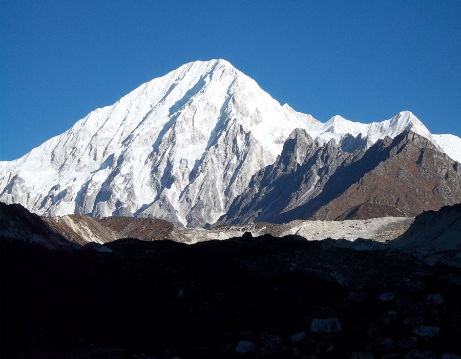 Mount Himlung expedition camp in Nepal's Manang district, where a September 2026 avalanche killed four and left 12 missing
