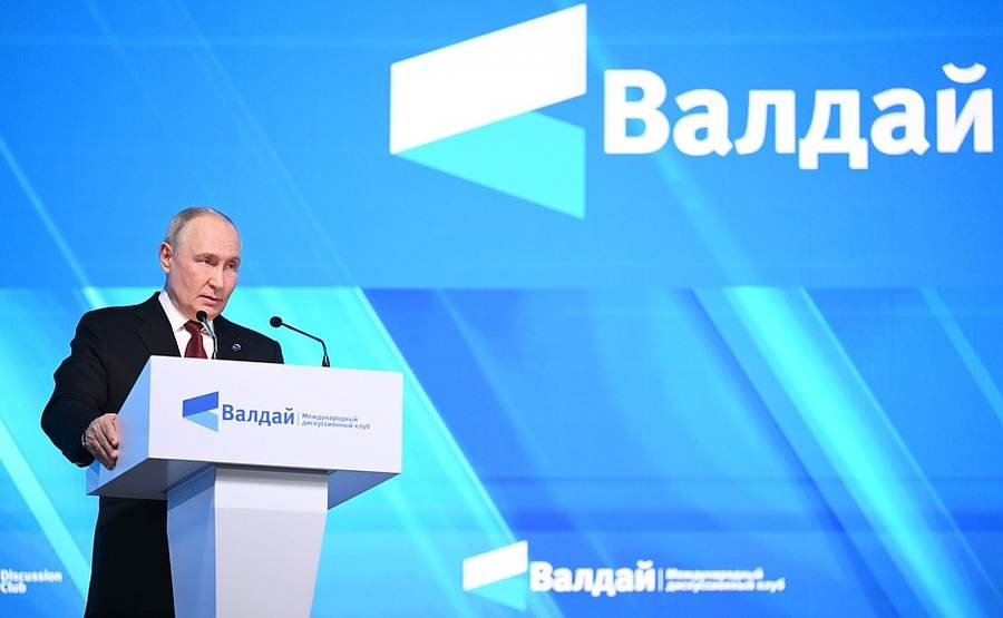 Vladimir Putin speaking at the Valdai Discussion Club during the Putin Valdai nuclear warning over Kaliningrad