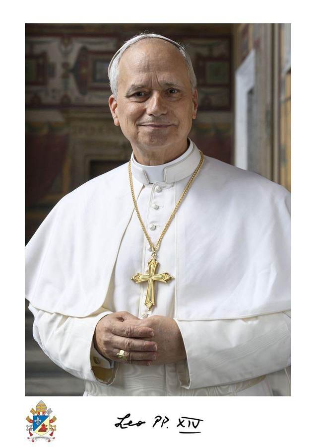Official portrait of Pope Leo XIV ahead of his Paris visit in September 2026
