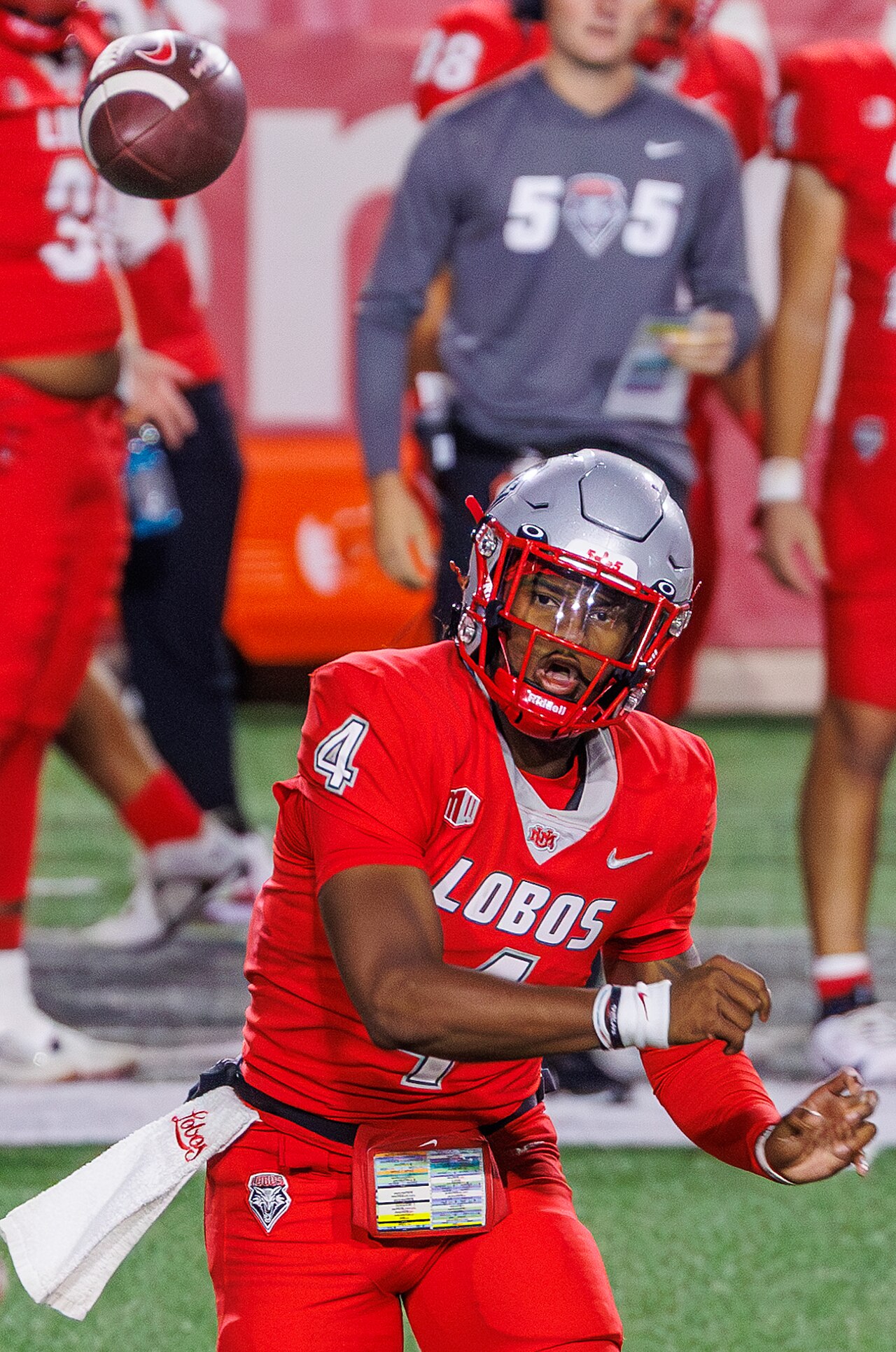 Utah quarterback Devon Dampier, who ran for two touchdowns in the Utah vs Houston final score of 21-13