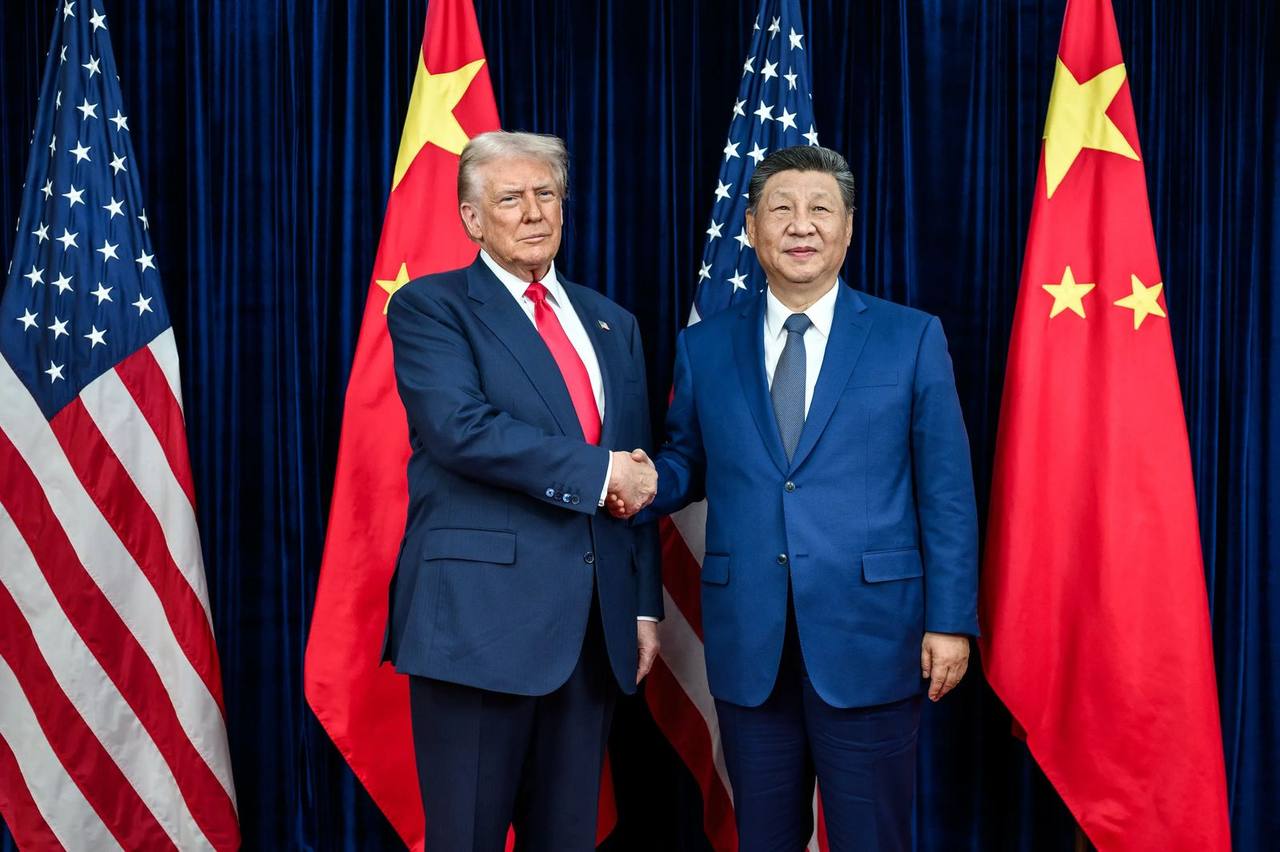 Donald Trump and Xi Jinping at an earlier bilateral meeting as the US China trade truce extended to January 10