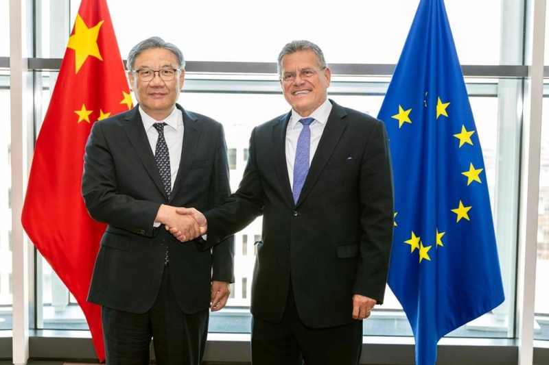 EU Trade Commissioner Maroš Šefčovič and Chinese Commerce Minister Wang Wentao at their joint press statement — EU China trade talks October 2026