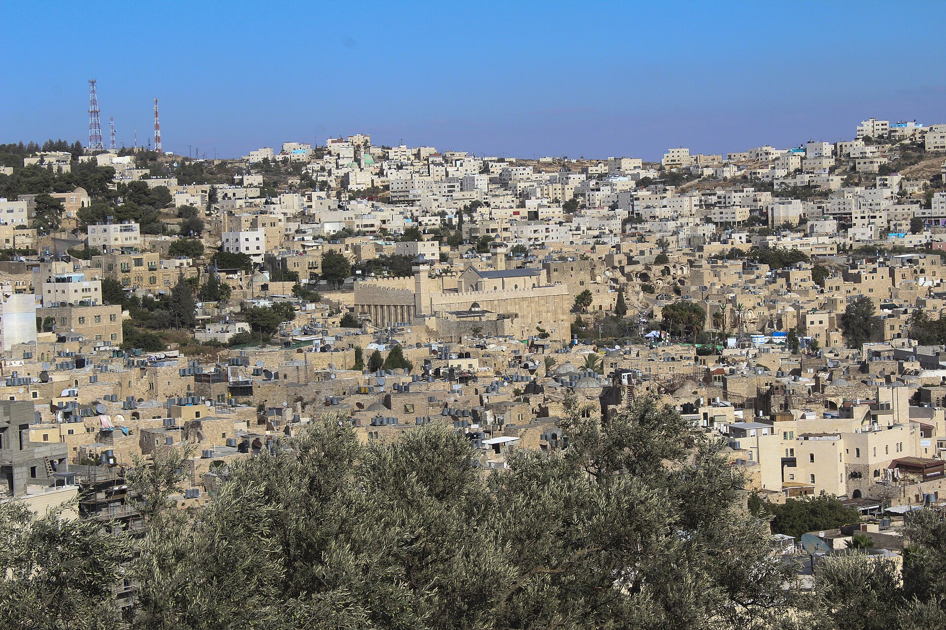 Hebron military operation — panorama of Hebron in the southern West Bank, the city where Israeli forces displaced around 1,200 Palestinians on October 24, 2026