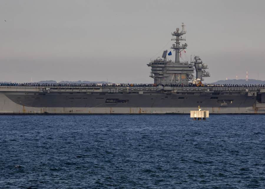 USS George Washington arrives at its forward-deployed homeport in Yokosuka, Japan