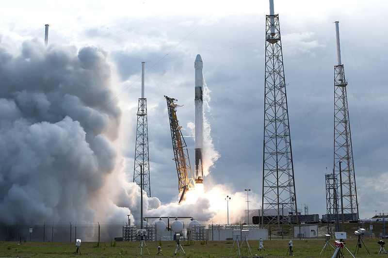 A SpaceX Falcon 9 rocket lifts off; the company reportedly plans to raise $40 billion to buy Nvidia AI chips