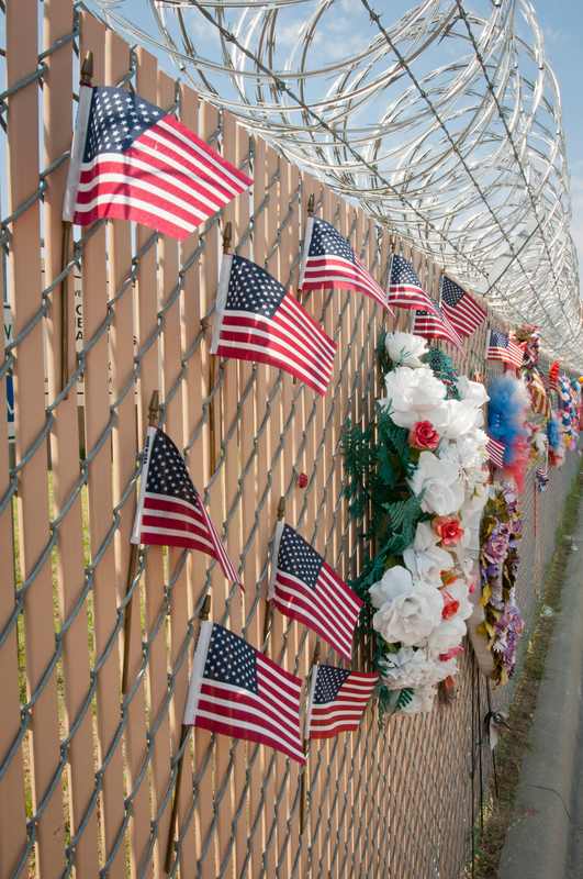 Memorial honoring the victims of the 2009 Fort Hood shooting, ahead of the Nidal Hasan execution livestream