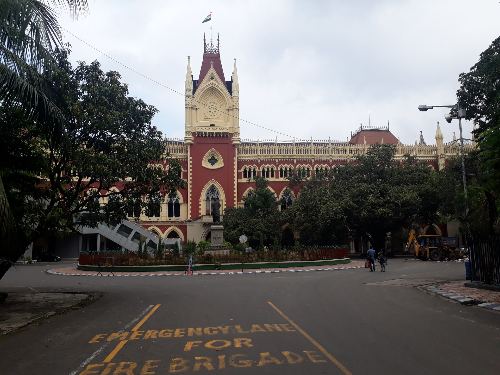 The Calcutta High Court building in Kolkata, where the Adani Modi documentary takedown order was passed in Adani Enterprises v. Sabeer Bhatia