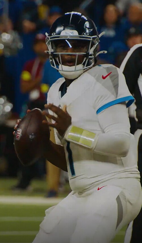 Tennessee Titans quarterback Cam Ward in 2025 — the young quarterback at the center of the Titans rebuild after the Titans trade Jeffery Simmons