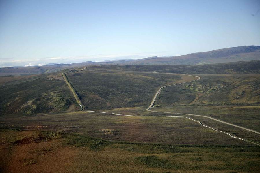 Aerial view of the Trans-Alaska oil pipeline corridor, a comparable Arctic energy artery to the proposed Alaska LNG route