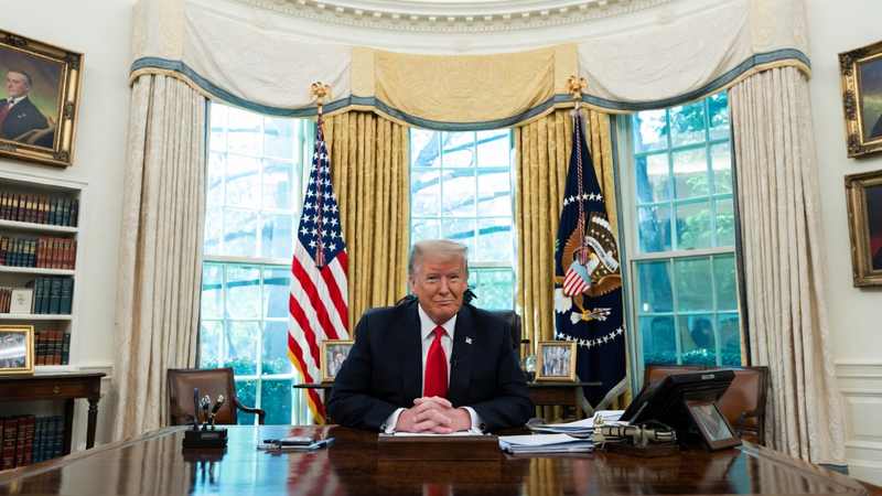 Donald Trump in the Oval Office during his campaign for the 2026 Nobel Peace Prize