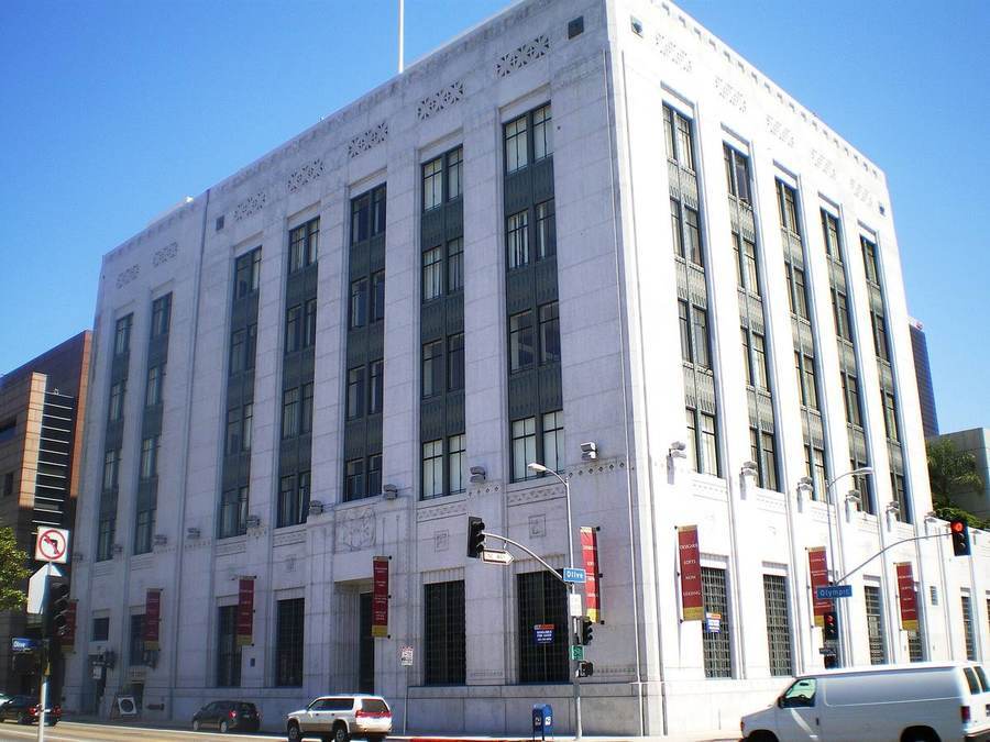 The Federal Reserve Bank of San Francisco building in Los Angeles, representing mortgage lending