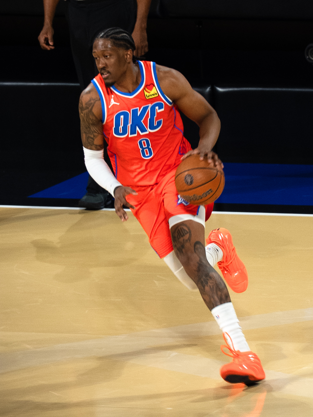Jalen Williams injury update — Williams driving in Oklahoma City's No. 8 jersey, in a Thunder file photo from the 2025 NBA Cup