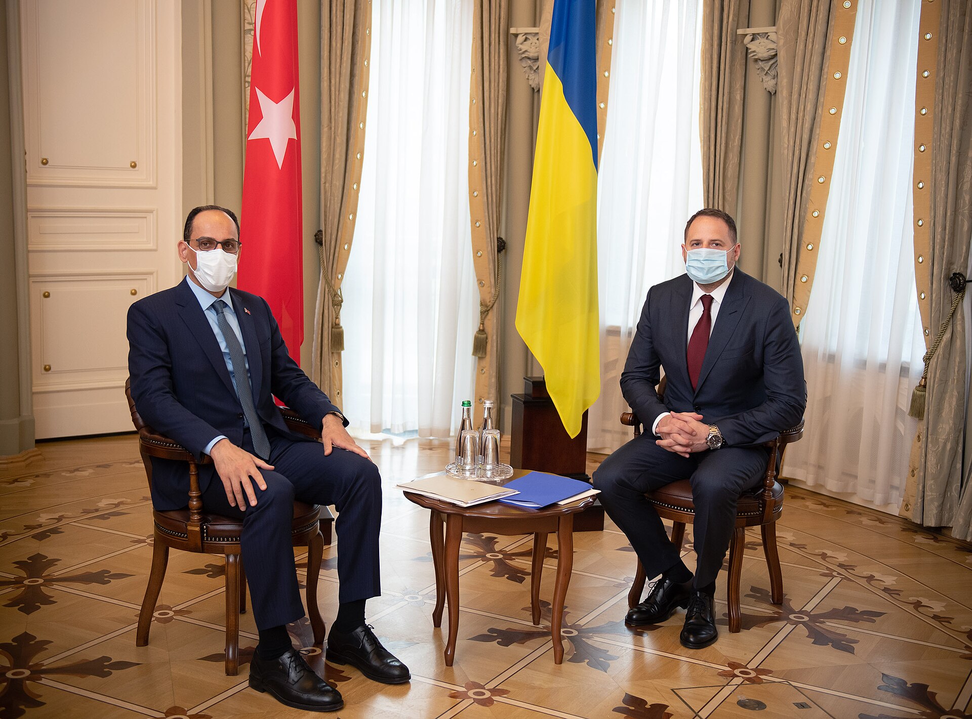 Ibrahim Kalin, Turkey's intelligence chief named in Israeli reporting as joining the Mecca Pact Tehran meeting, in a file photo with Andriy Yermak